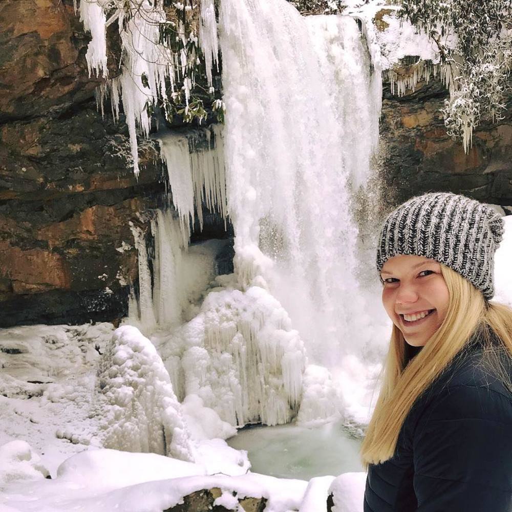 Meet your Posher, Courtney